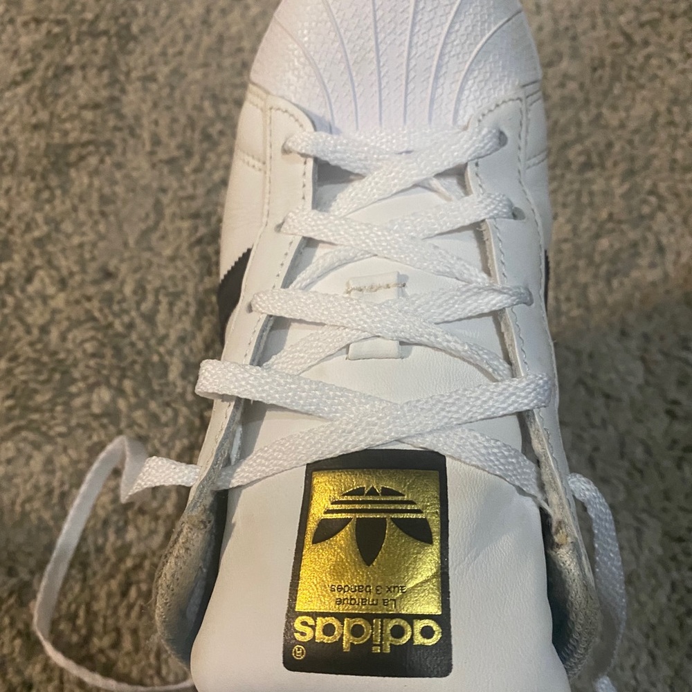 Adidas superstars